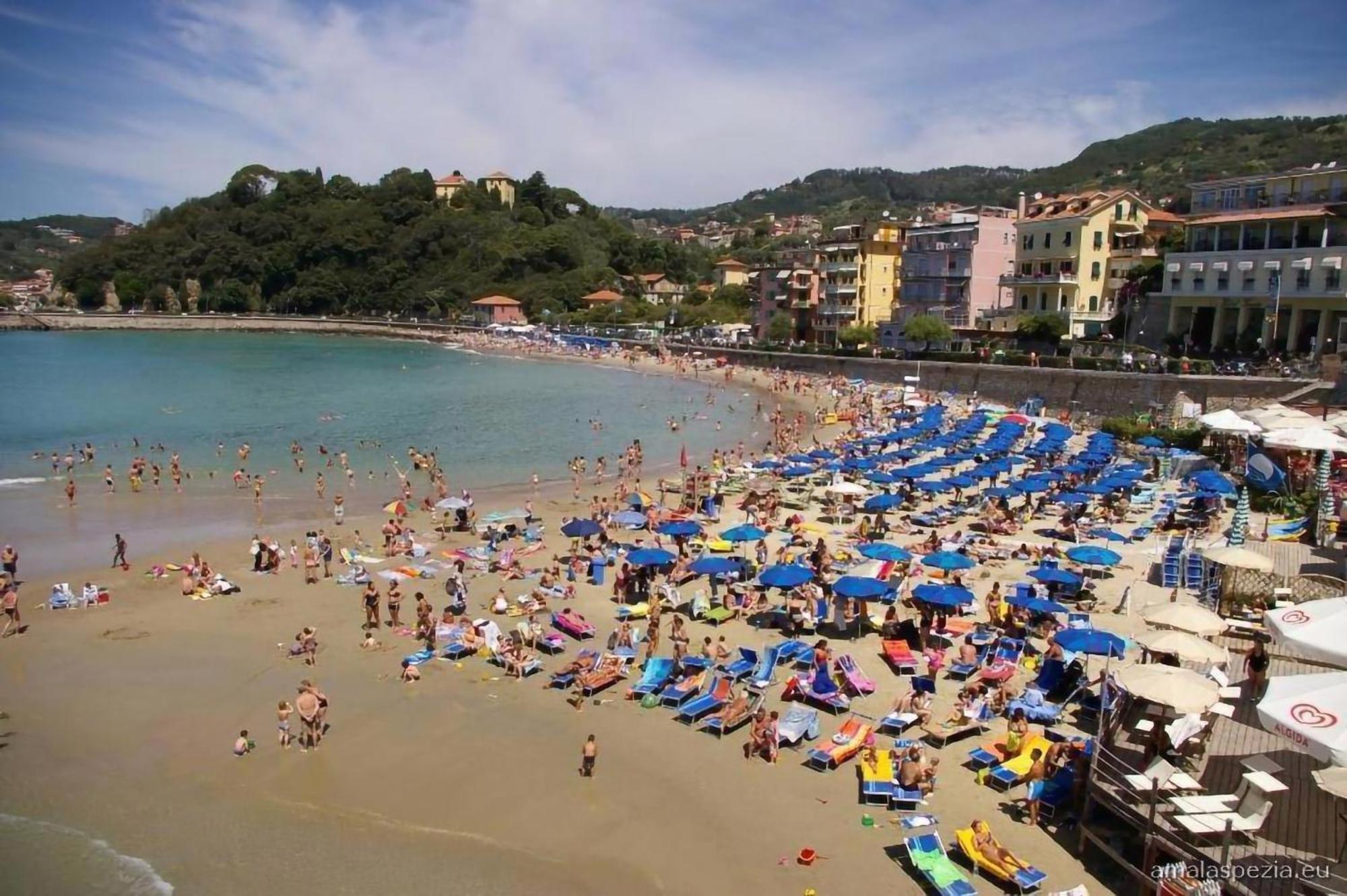Affittacamere "In Piazzetta Da Vasco" 레리치 외부 사진