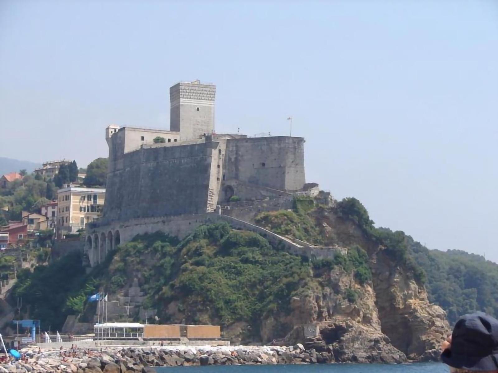 Affittacamere "In Piazzetta Da Vasco" 레리치 외부 사진